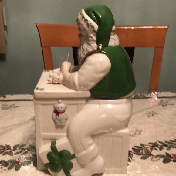 COPY - 🆕🆕🆕LENOX SANTA’S HOLIDAY TOY SHOP COOKIE JAR🆕 - Picture 4 of 16